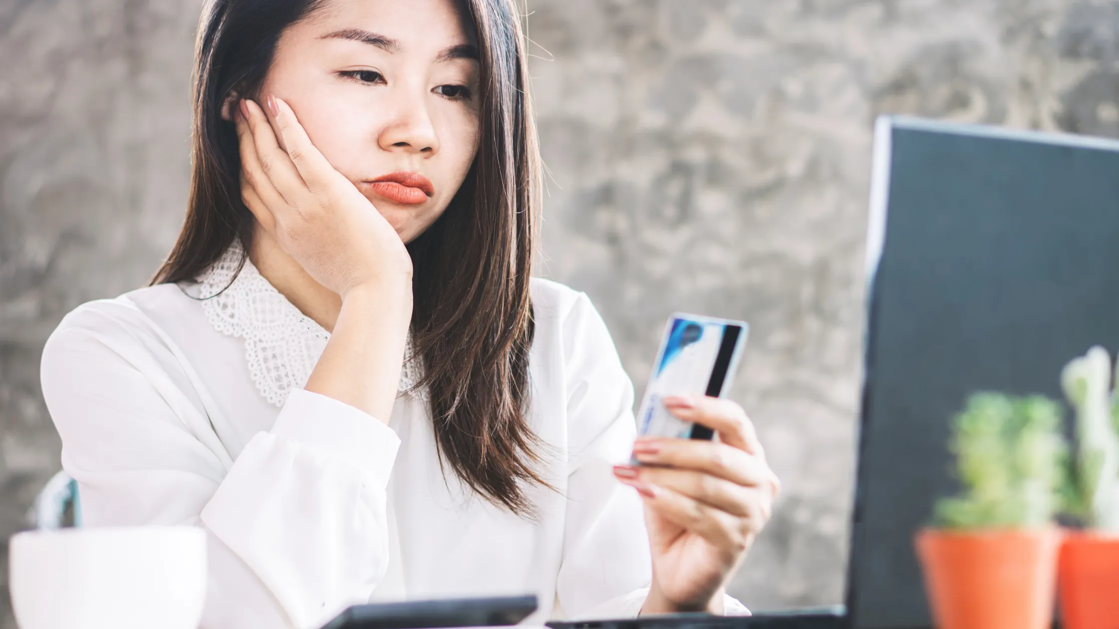 Como se proteger de compras impulsivas quando a tentação está por toda parte